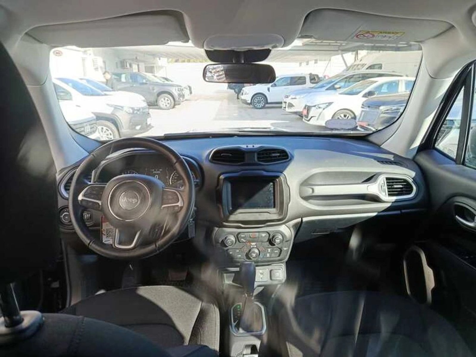 JEEP RENEGADE LX  AT 2022 - Imagen 13 de 18