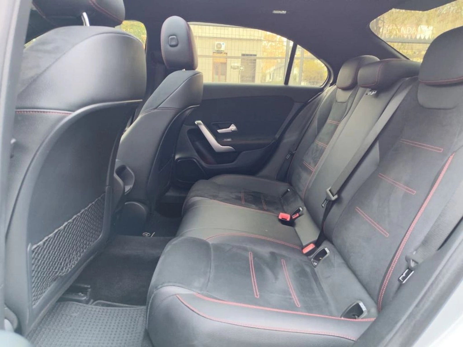 MERCEDES-BENZ A 250 2.0 HB AT 2021 - Imagen 16 de 20