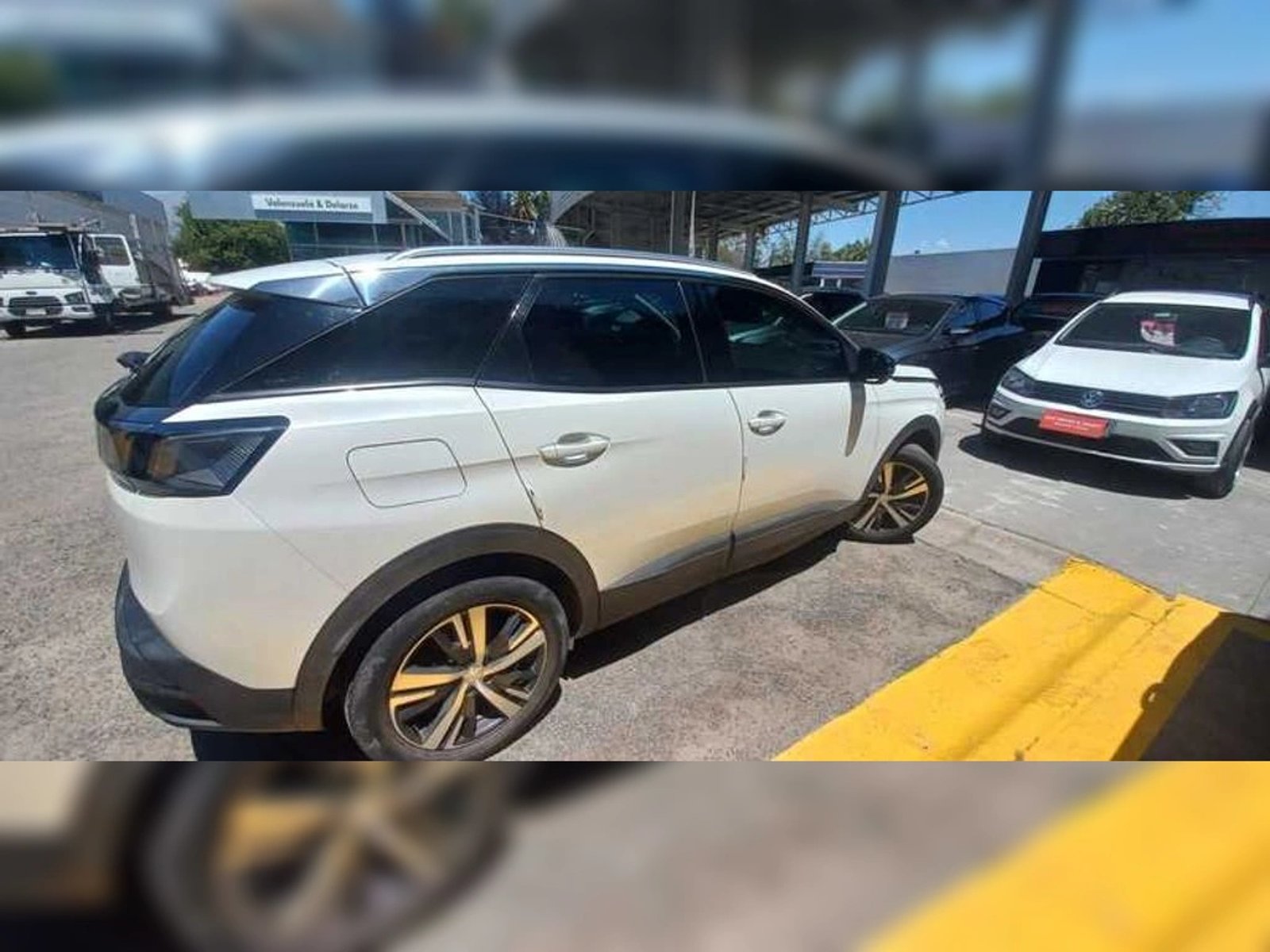 Peugeot 3008 ACTIVE 1.2 2022 - Foto 3 de 5