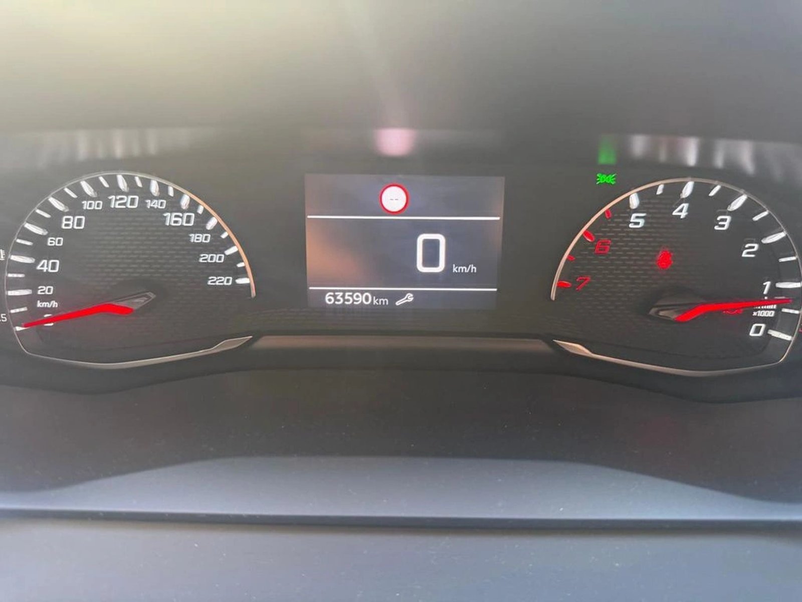 PEUGEOT 208 ACTIVE HDI 2023 - Imagen 9 de 18