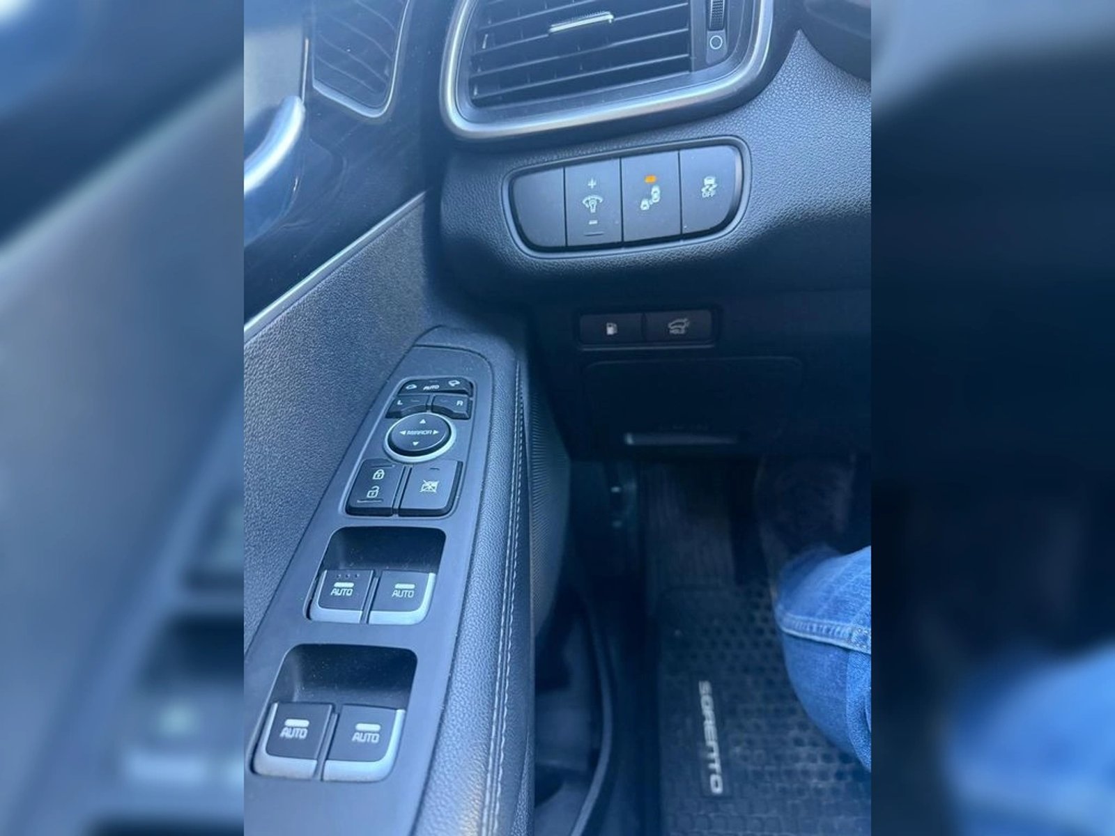 KIA SORENTO DOHC 2.4 2019 - Imagen 14 de 20