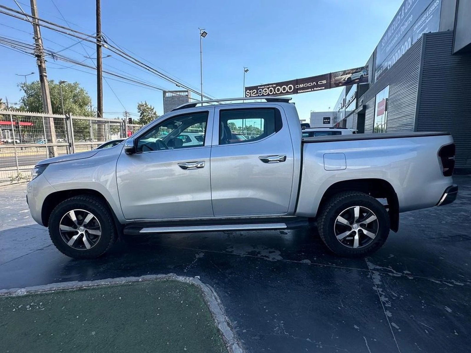 Peugeot LANDTREK Action4 BlueHDi 180 4x4 AT 2024 - Foto 3 de 11