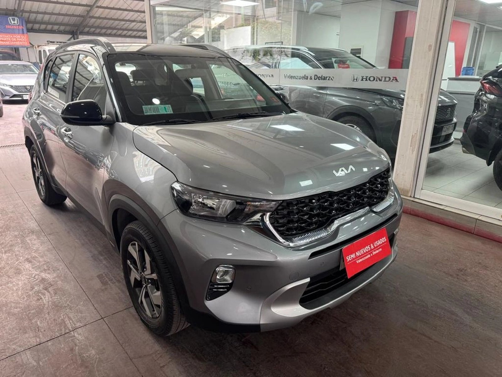 Kia SONET 1.5 EX PLUS 4X2 6MT 5P 2022 - Foto 3 de 12