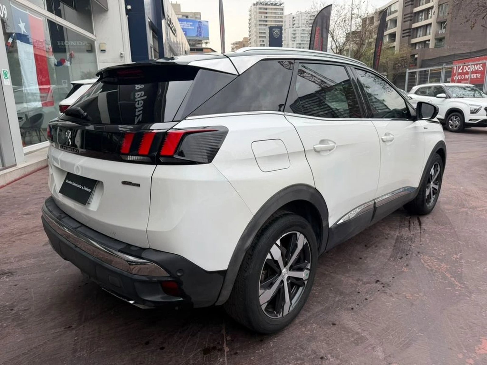 Peugeot 3008 GT LINE 1.6 2019 - Foto 5 de 14