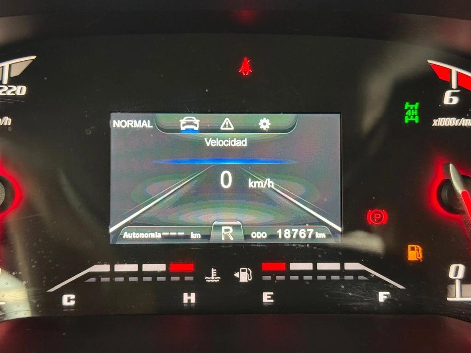 PEUGEOT LANDTREK Active BlueHDi 180 4x4 AT 2025 - Imagen 8 de 17