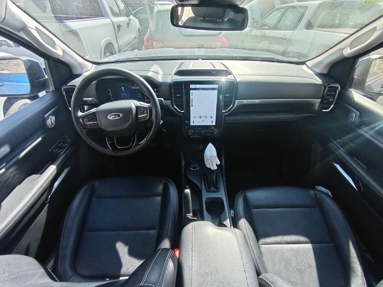 Ford RANGER XLT 4x4 2.0L AT 2025 - Foto 5 de 8