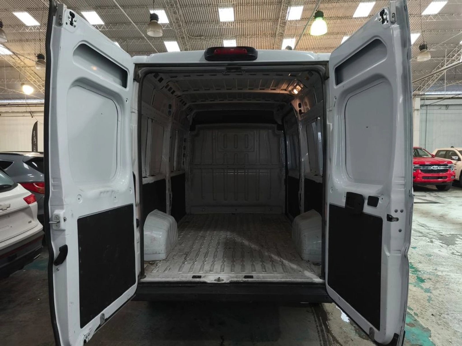 Peugeot BOXER Furgón  L2H2 BlueHDi 165 2025 - Imagen 9 de 15