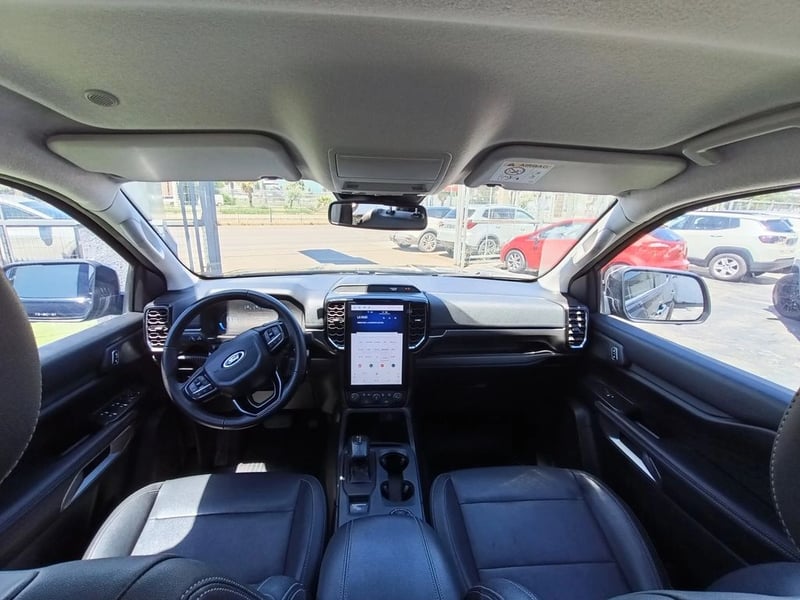 Ford RANGER Limited 4x4 3.0L AT 2024 - Imagen 12 de 17