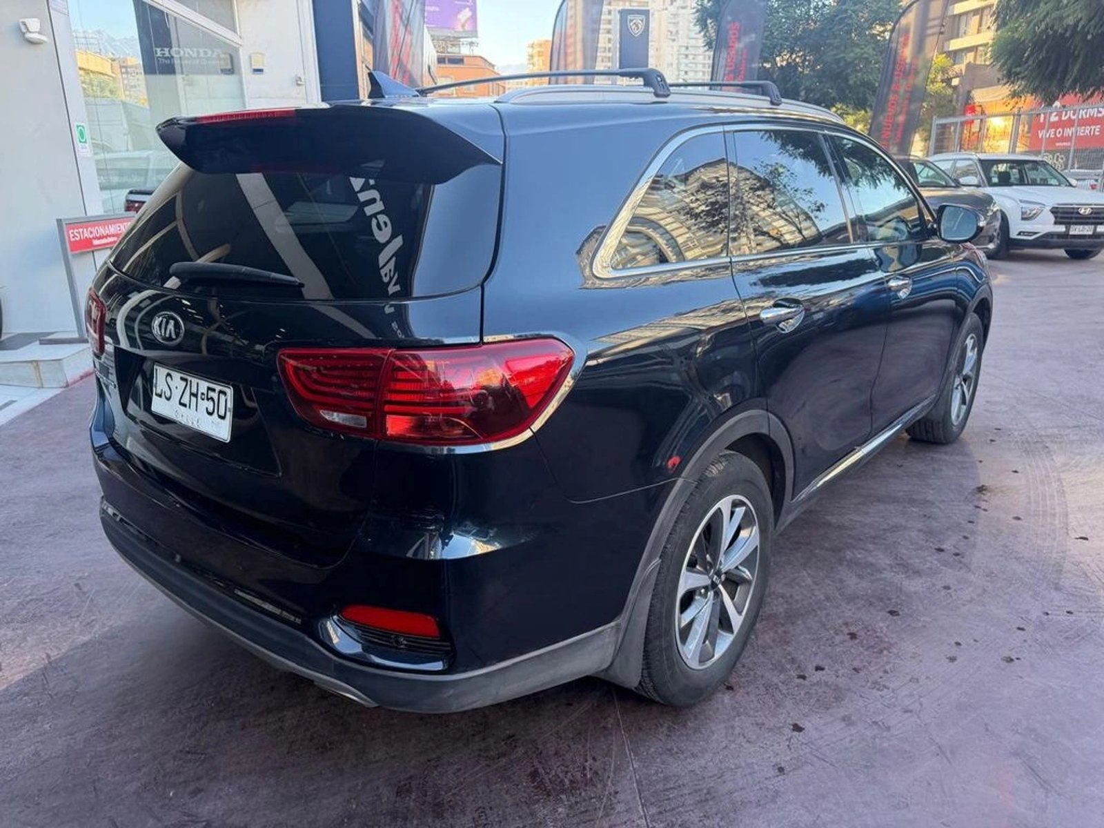 KIA SORENTO DOHC 2.4 2019 - Imagen 4 de 20