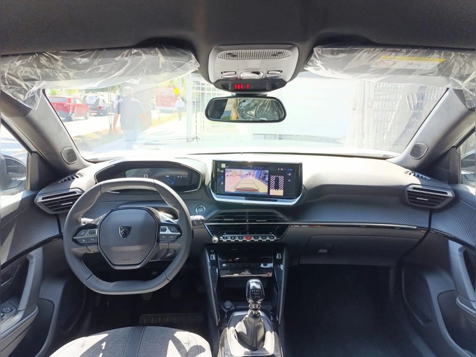 PEUGEOT 2008 MCA Allure Pack Puretech 130 2025 - Imagen 14 de 20