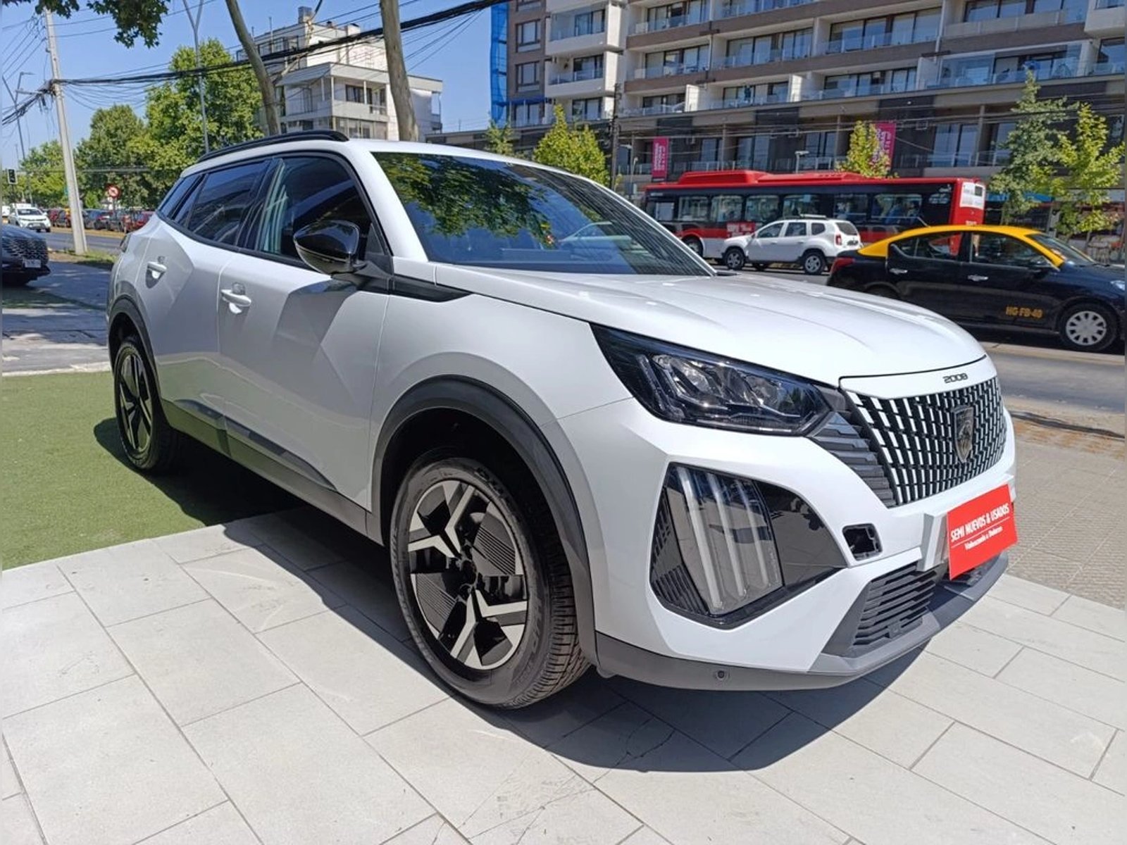 PEUGEOT 2008 MCA Allure Pack Puretech 130 2025 - Imagen 9 de 20