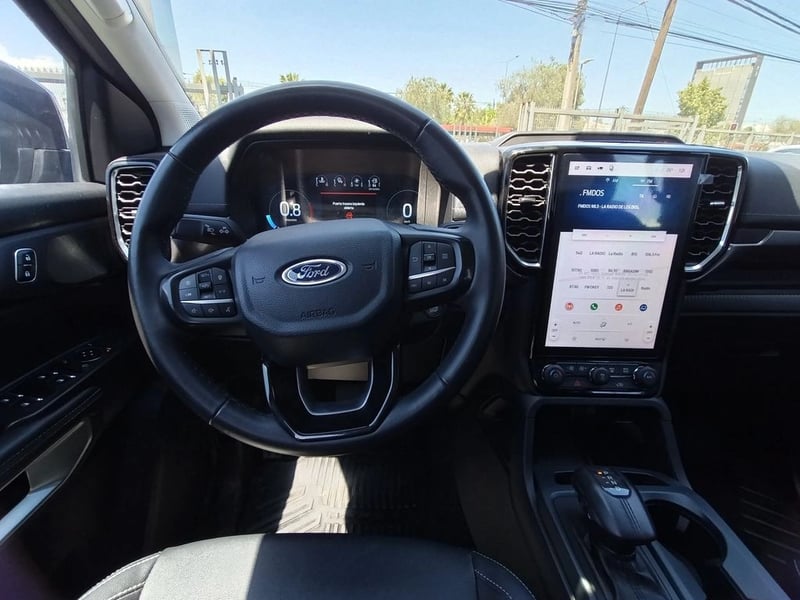 Ford RANGER Limited 4x4 3.0L AT 2024 - Imagen 13 de 17