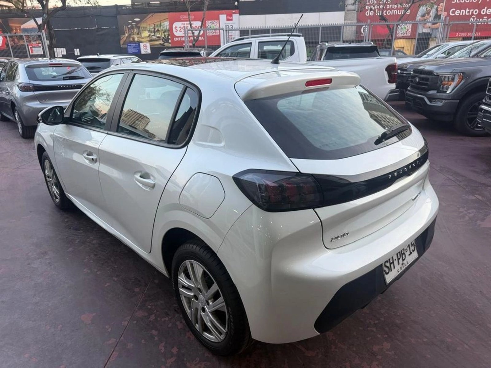 Peugeot 208 Style Puretech 75 2023 - Imagen 6 de 14