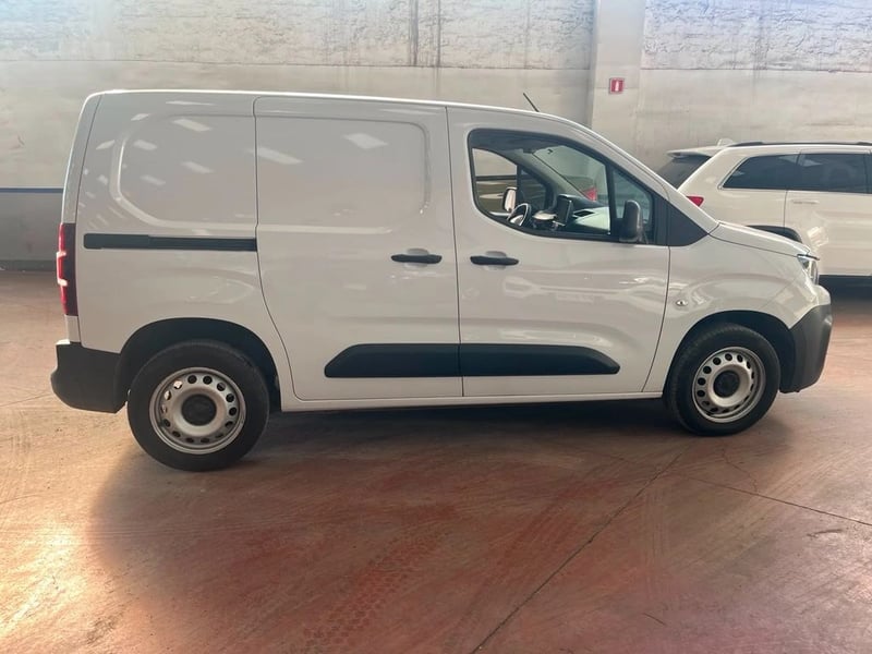 Peugeot PARTNER L1 BlueHDi 100 2024 - Imagen 4 de 15