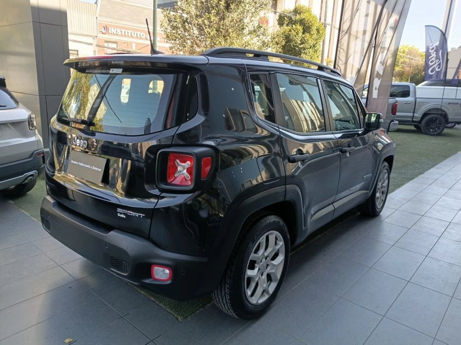 Jeep RENEGADE LX SPORT 1.7 2018 - Foto 4 de 17