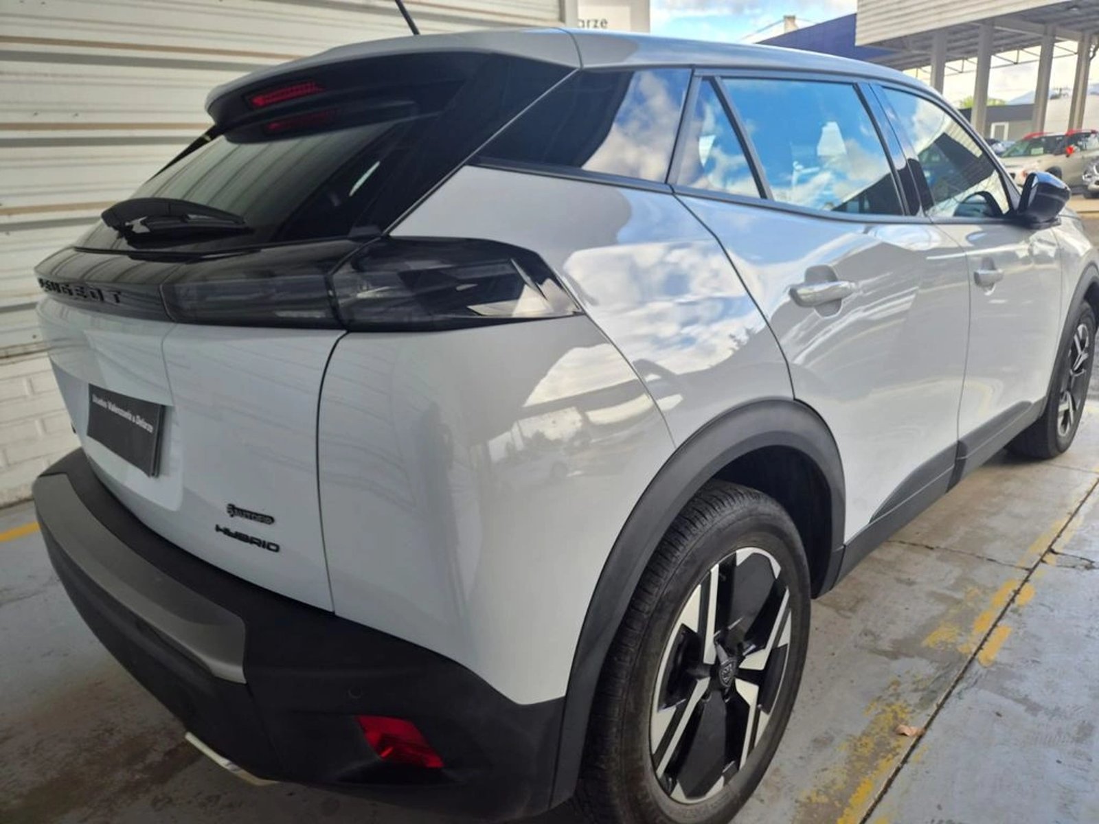 Peugeot 2008 MCA Style MHEV 136 eDCT6 2025 - Foto 4 de 13