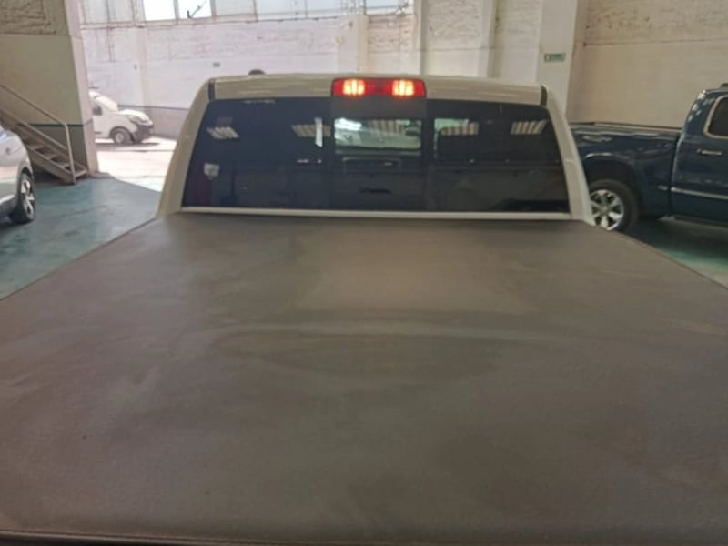 RAM 1500 SLT CREW CAB 2022 - Imagen 8 de 17