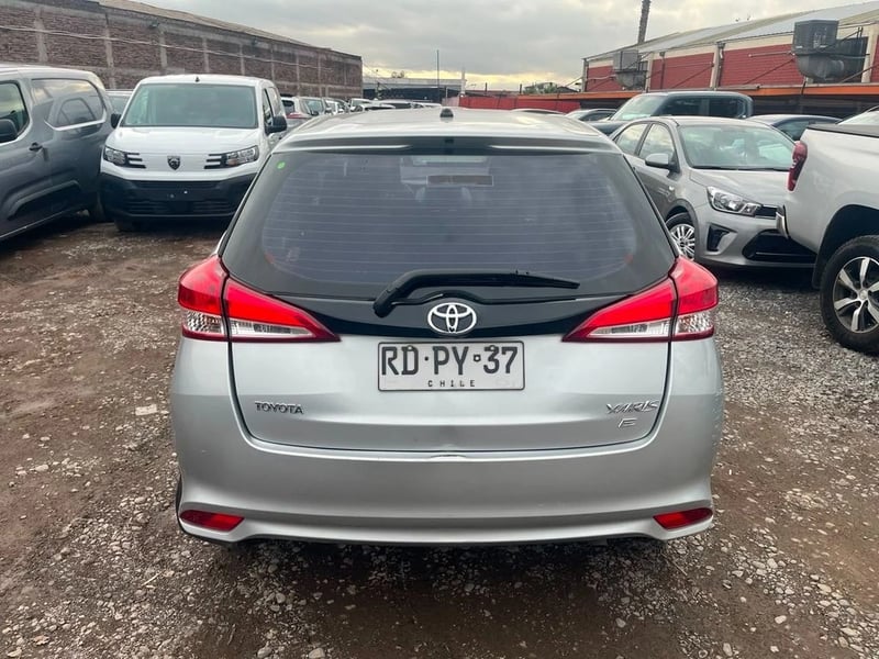 Toyota YARIS SPORT GLE 1.5 2022 - Imagen 5 de 9