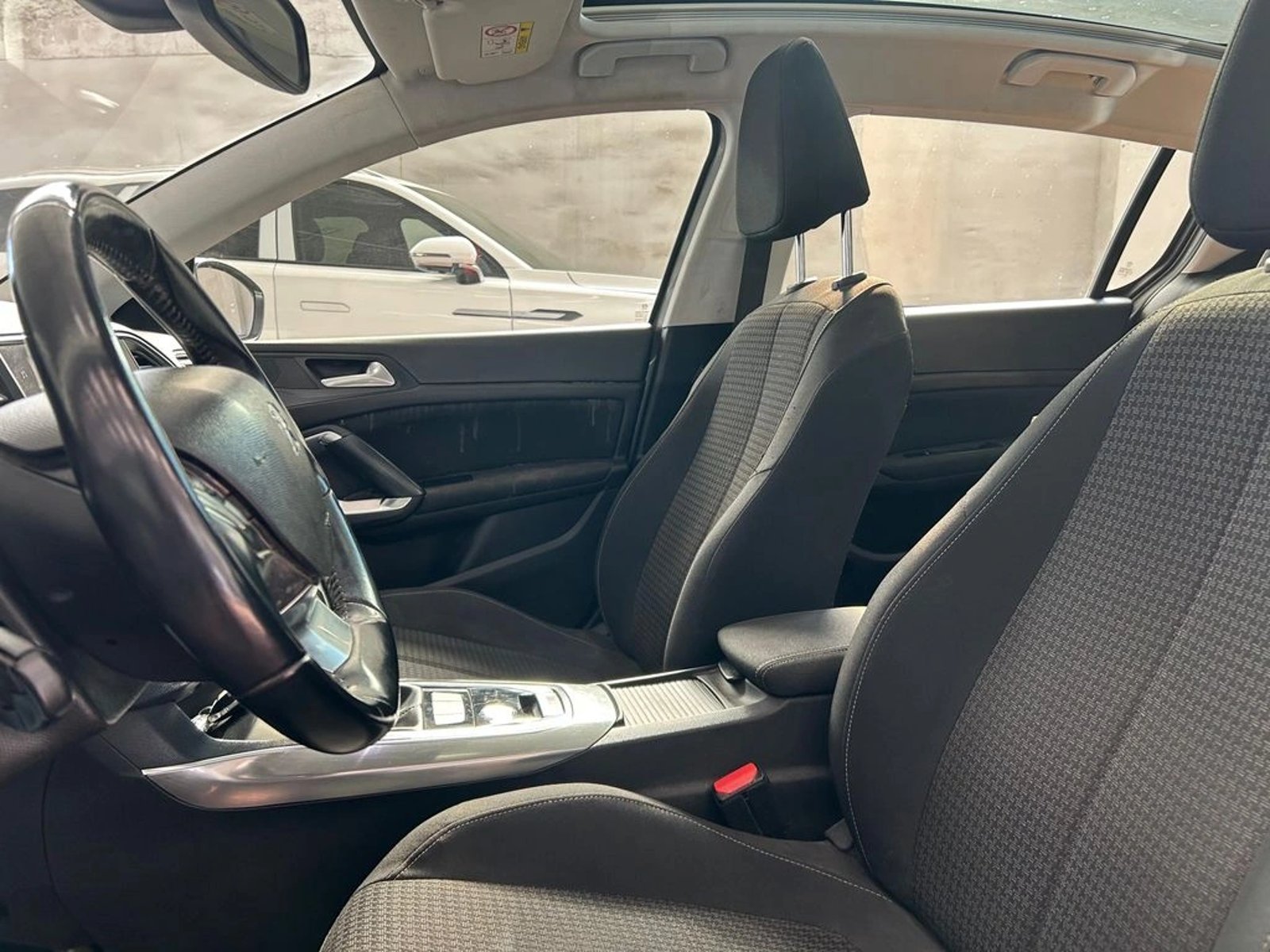 PEUGEOT 308 Feline 1.6 Blue-HDi 120HP EAT6 2019 - Imagen 9 de 17