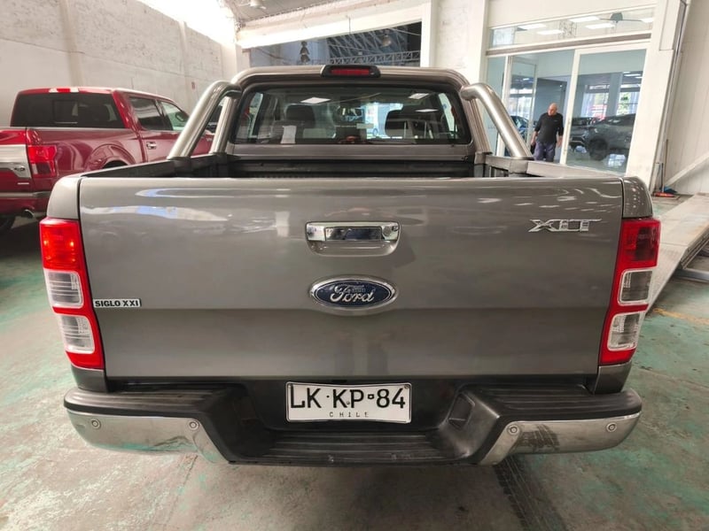 Ford RANGER 2.5 XLT 4X2 DOB. CAB. MT 4P 2019 - Imagen 6 de 14