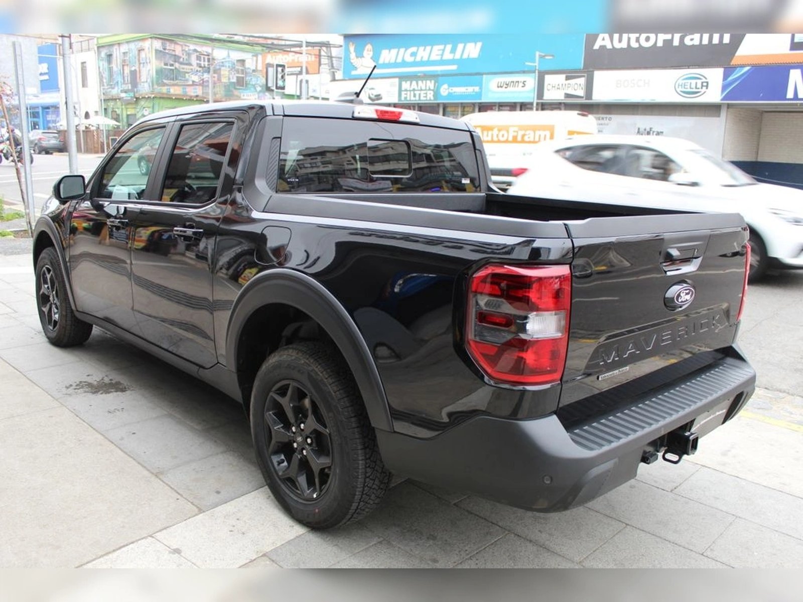 Ford MAVERICK Lariat Black 4x4 2026 - Imagen 5 de 10
