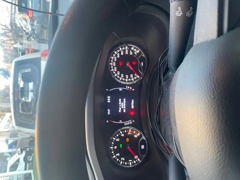 Jeep RENEGADE 1.8 Manual Sport LX MT 2020 - Imagen 4 de 4