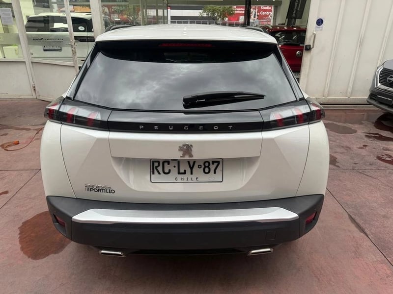 Peugeot 2008 PURETECH 130 1.2 2021 - Imagen 5 de 13