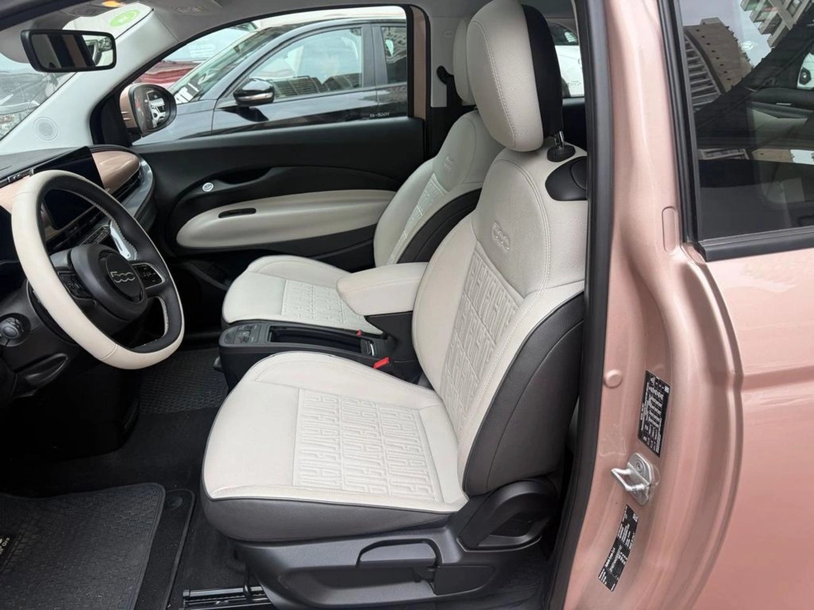 Fiat 500 E 4X2 AUT 2025 - Imagen 13 de 13