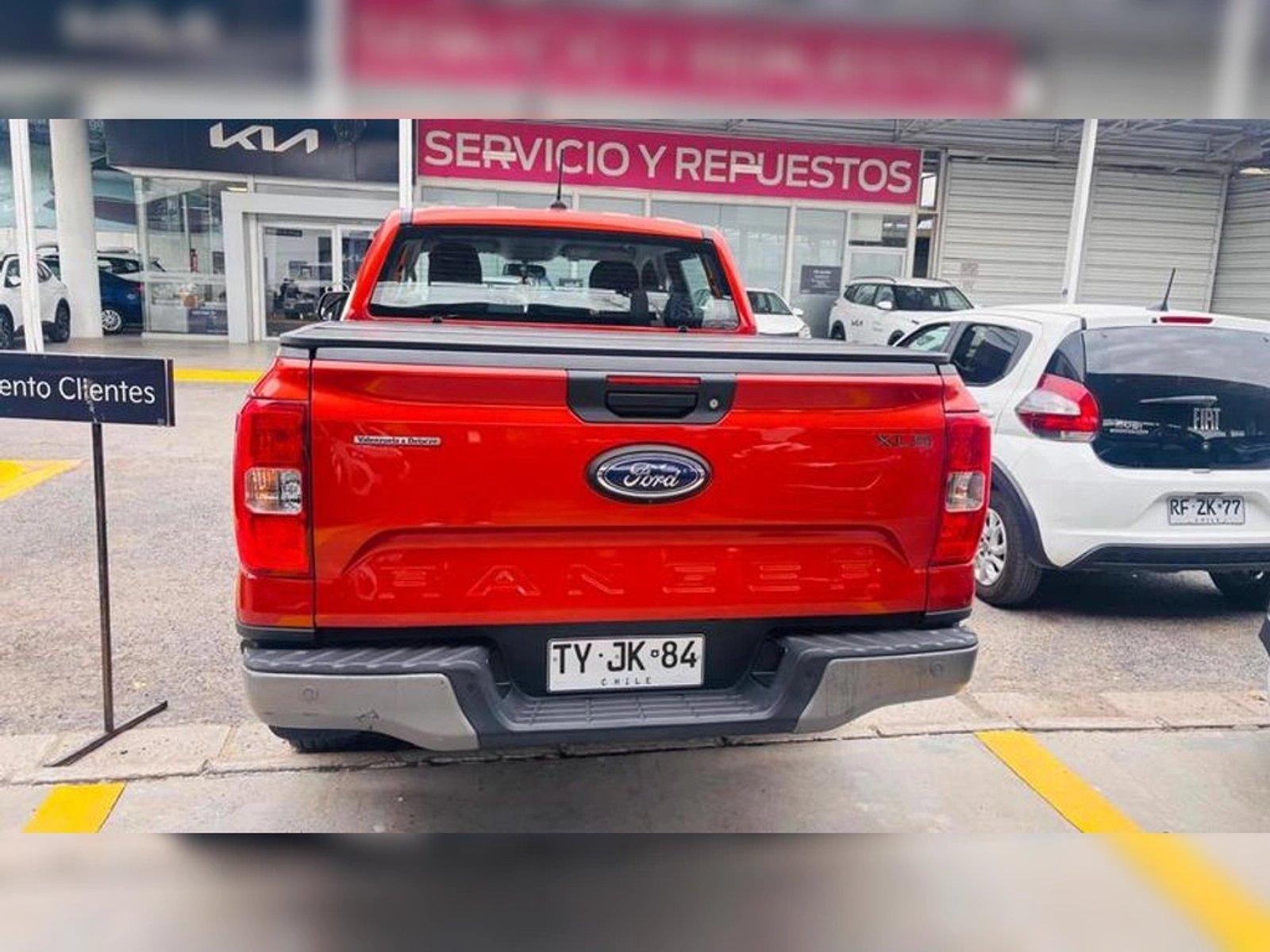 Ford RANGER XLS 4x2 2.0L MT 2025 - Imagen 4 de 5