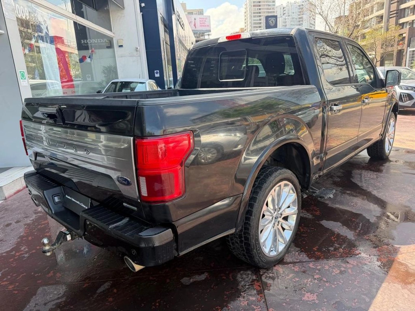Ford F-150 LIMITED 3.5 AT 2021 - Foto 4 de 16