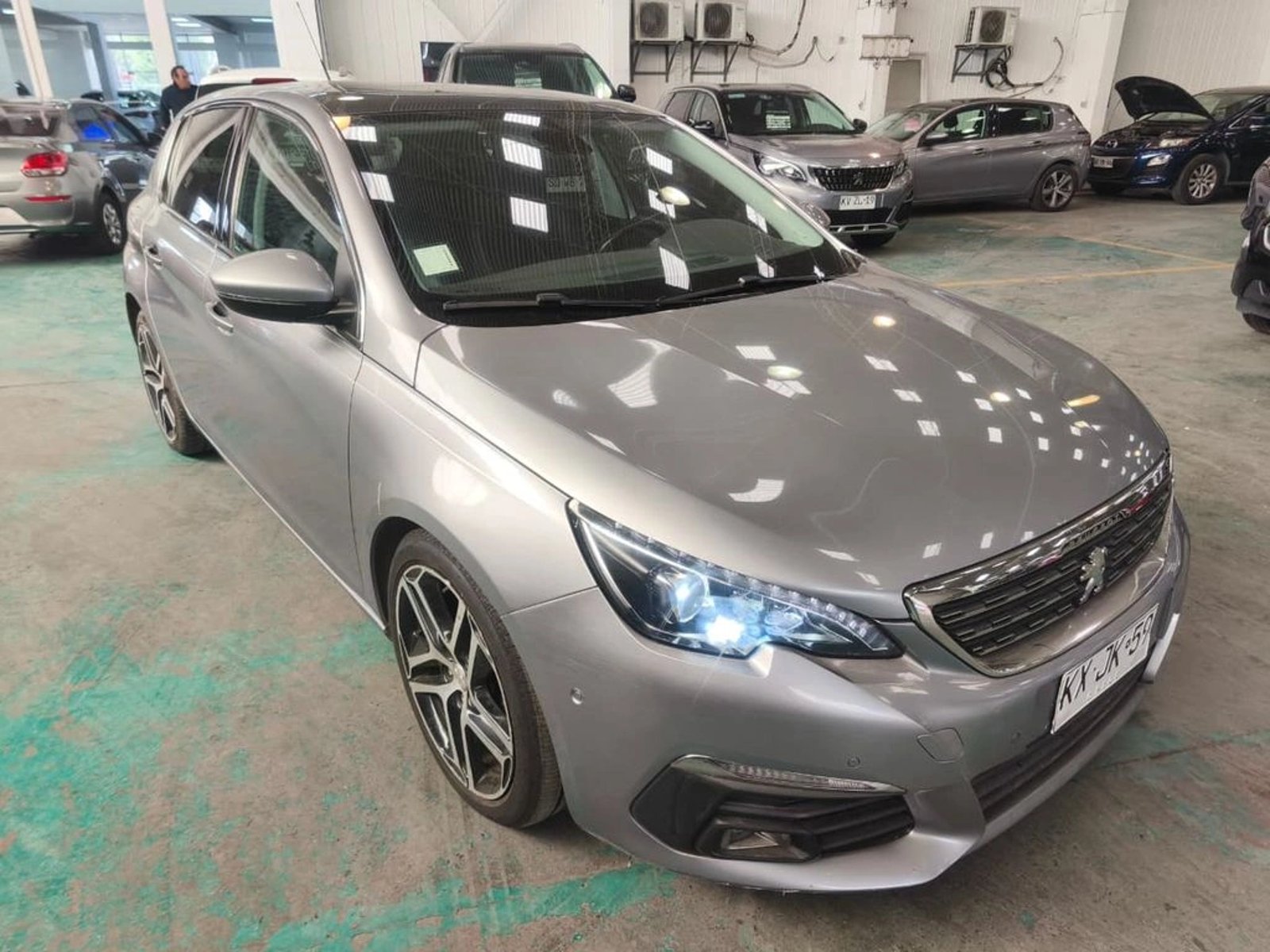 PEUGEOT 308 Feline 1.6 Blue-HDi 120HP EAT6 2019 - Imagen 3 de 18