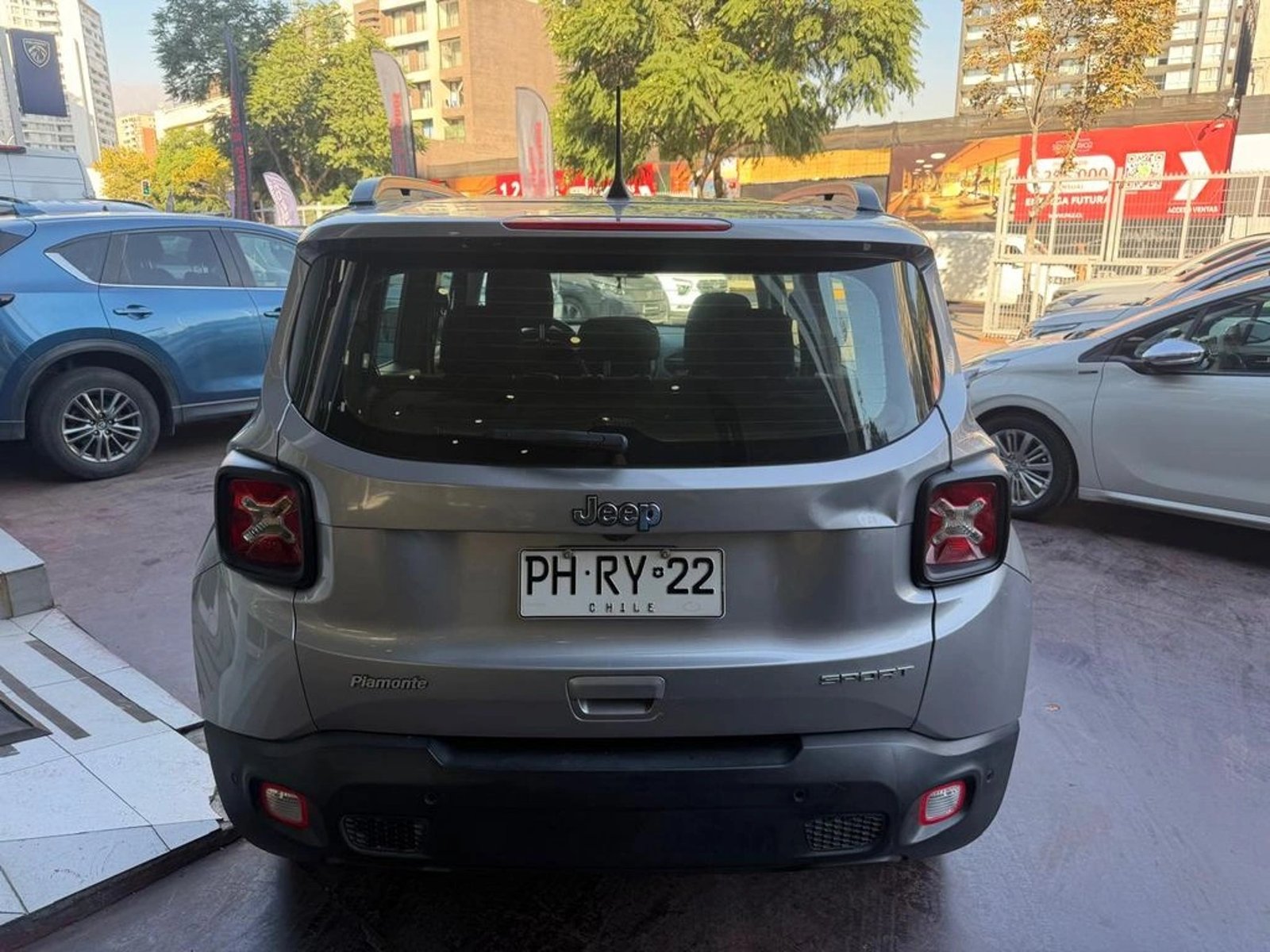 Jeep RENEGADE SPORT 1.8 2021 - Foto 5 de 11
