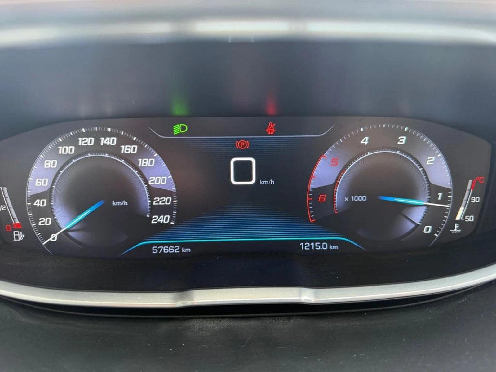 Peugeot 3008 Active 1.6 BlueHDi 120HP MT E6 2017 - Imagen 7 de 13