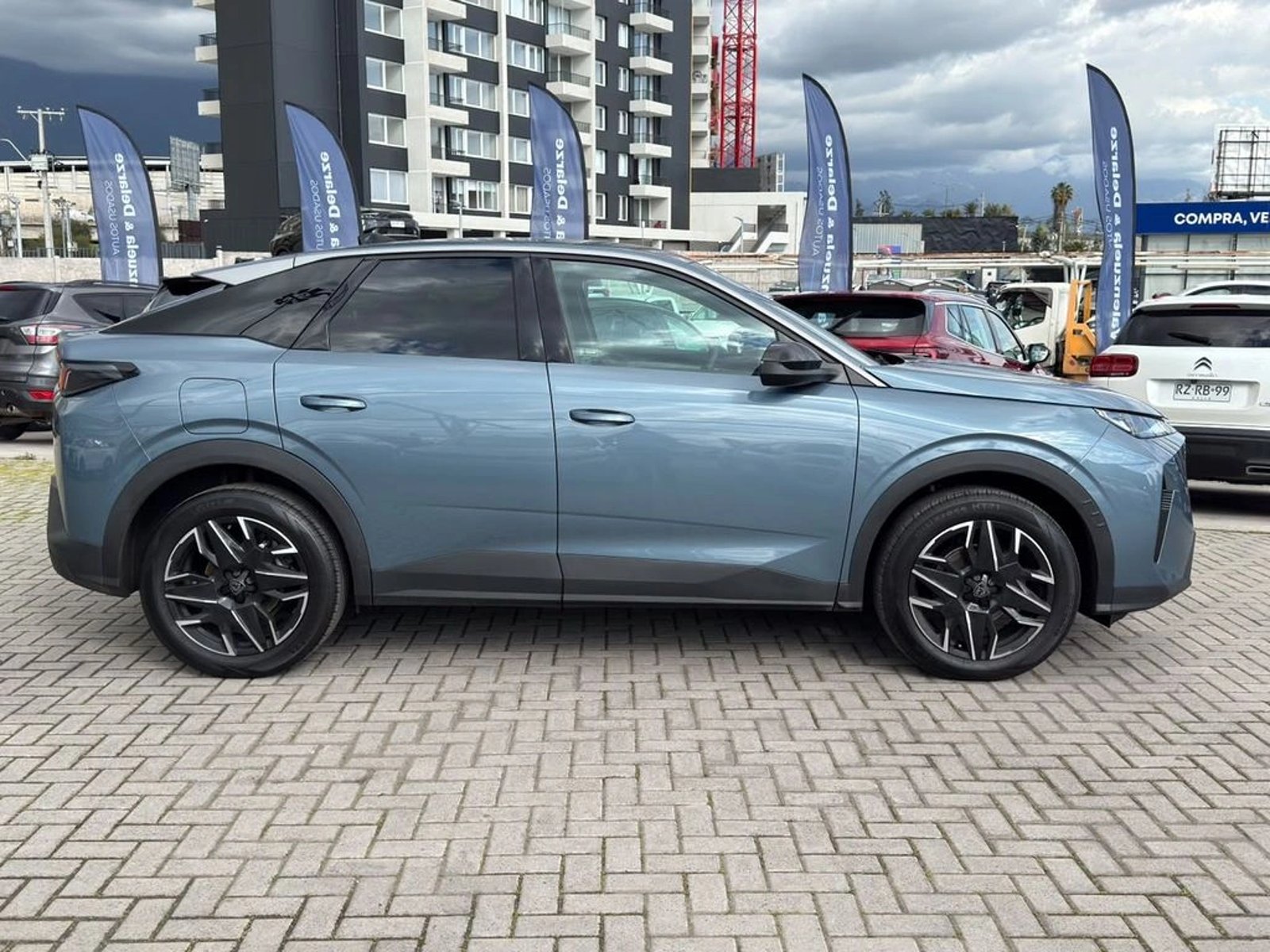 Peugeot 3008 P64 ALLURE MHEV 136 EDCT6 2026 - Foto 4 de 19