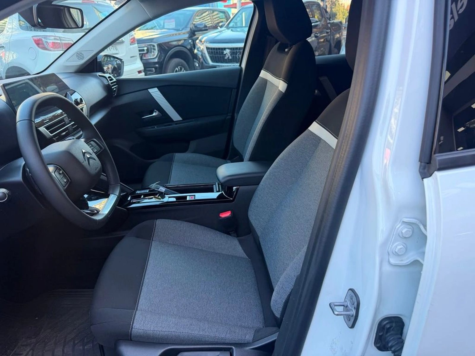 CITROEN C4 1.2 AT 2023 - Imagen 12 de 14