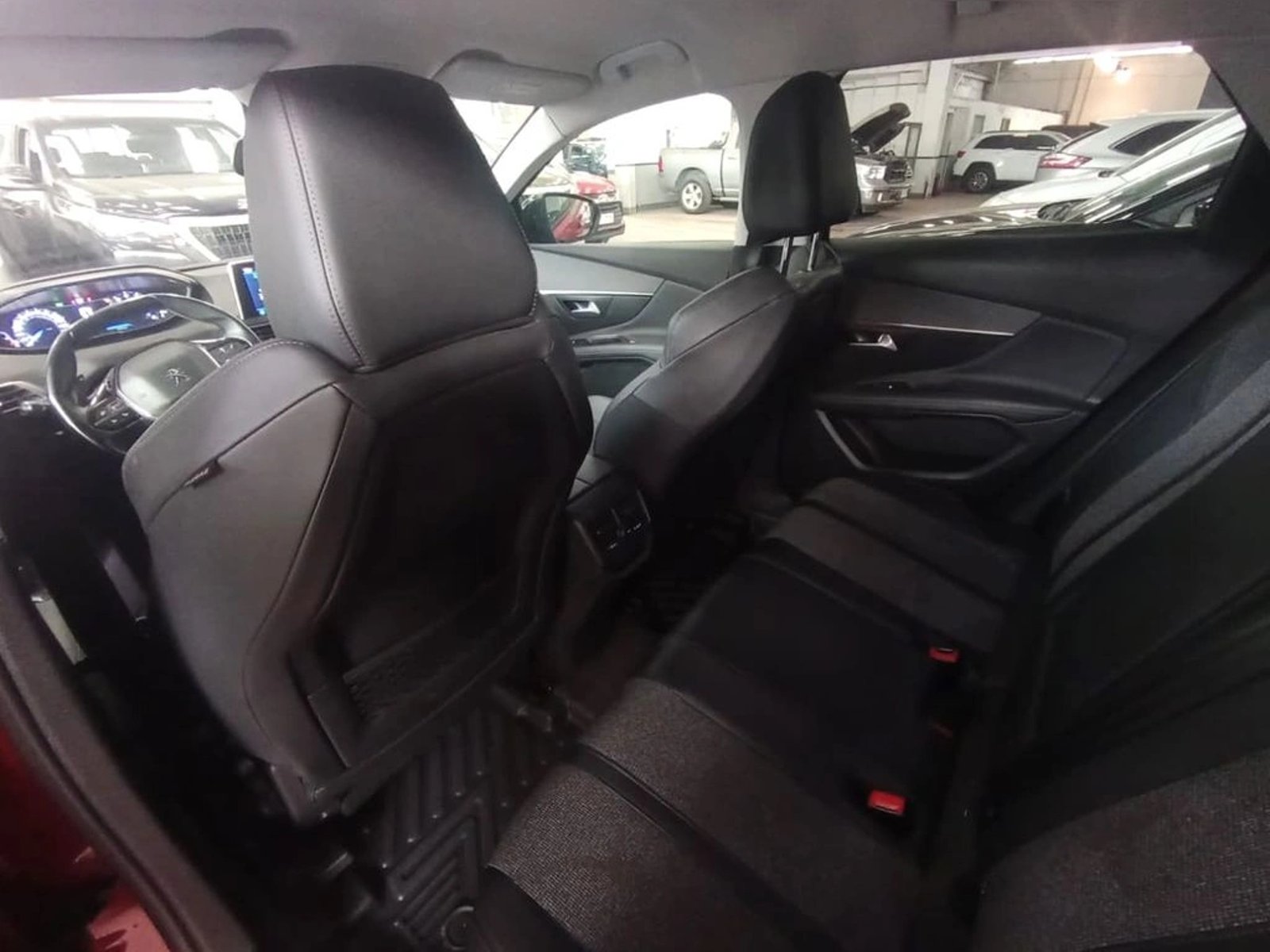 Peugeot 3008 ALLURE 165HP 1.6 AUT 2019 - Imagen 12 de 14