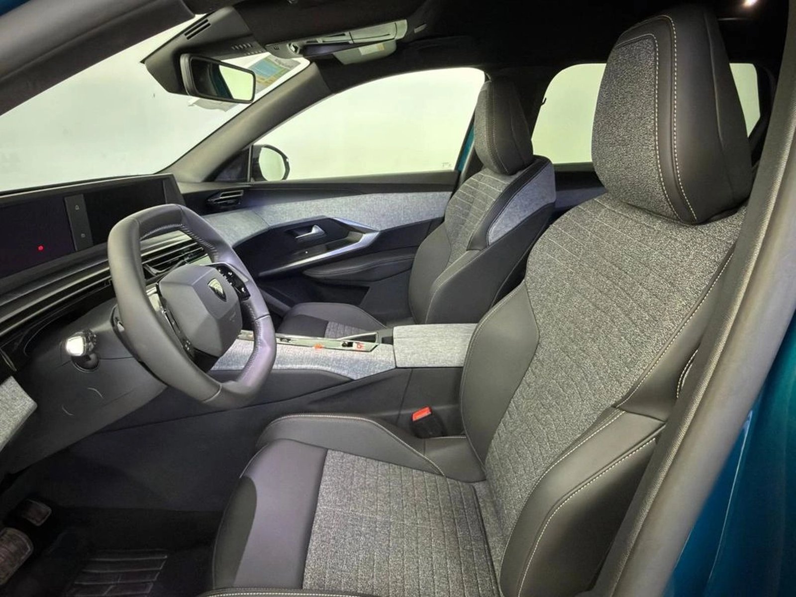 PEUGEOT 5008 ALLURE MHEV 136 EDCT6 2026 - Imagen 10 de 18
