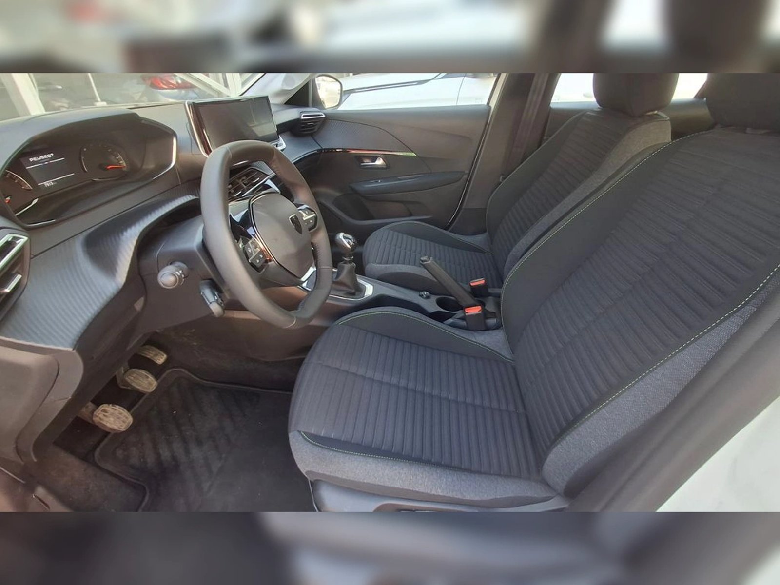 PEUGEOT 208 MCA ACTIVE PURETECH 100 2025 - Imagen 8 de 17