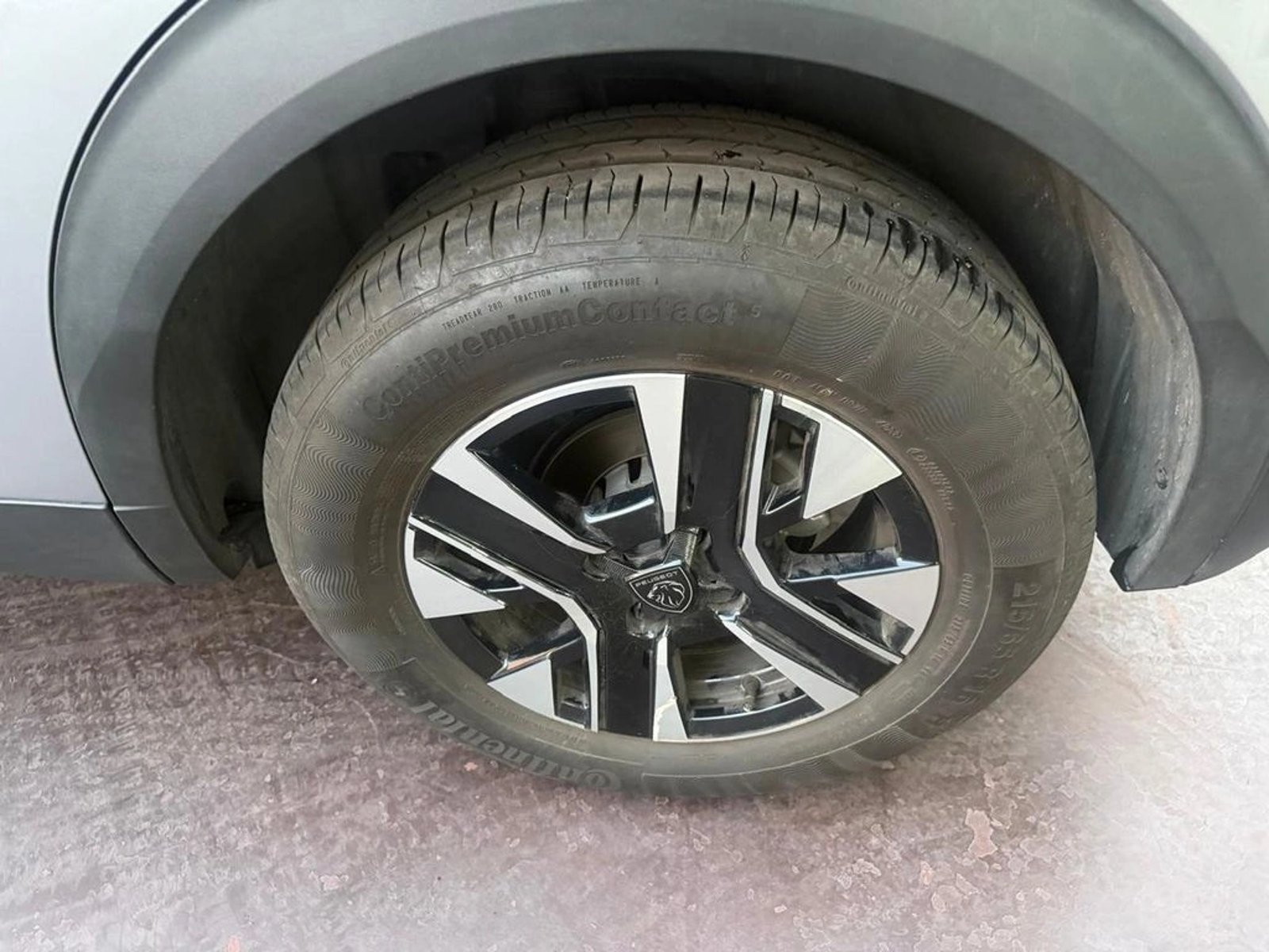 Peugeot 2008 Active Pack Puretech 130 2024 - Imagen 8 de 13