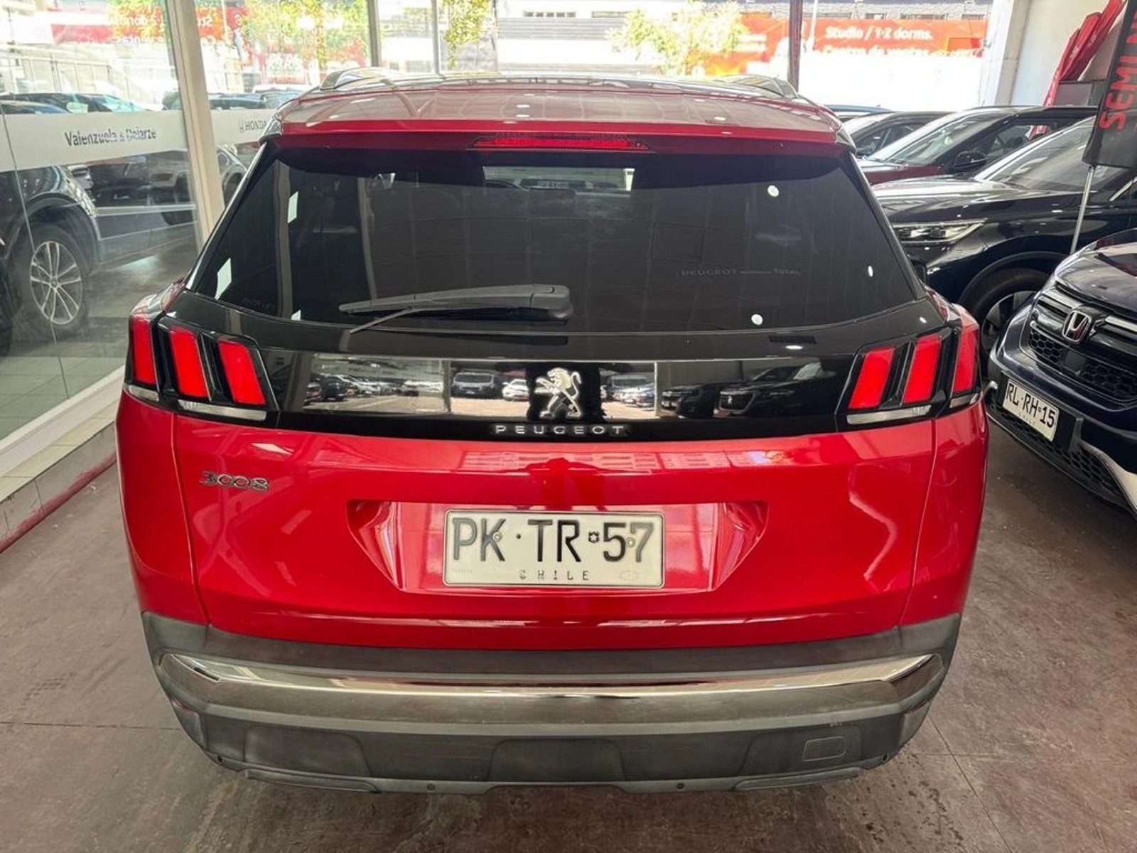 Peugeot 3008 Allure BlueHDi 130 EAT6 2021 - Foto 5 de 13