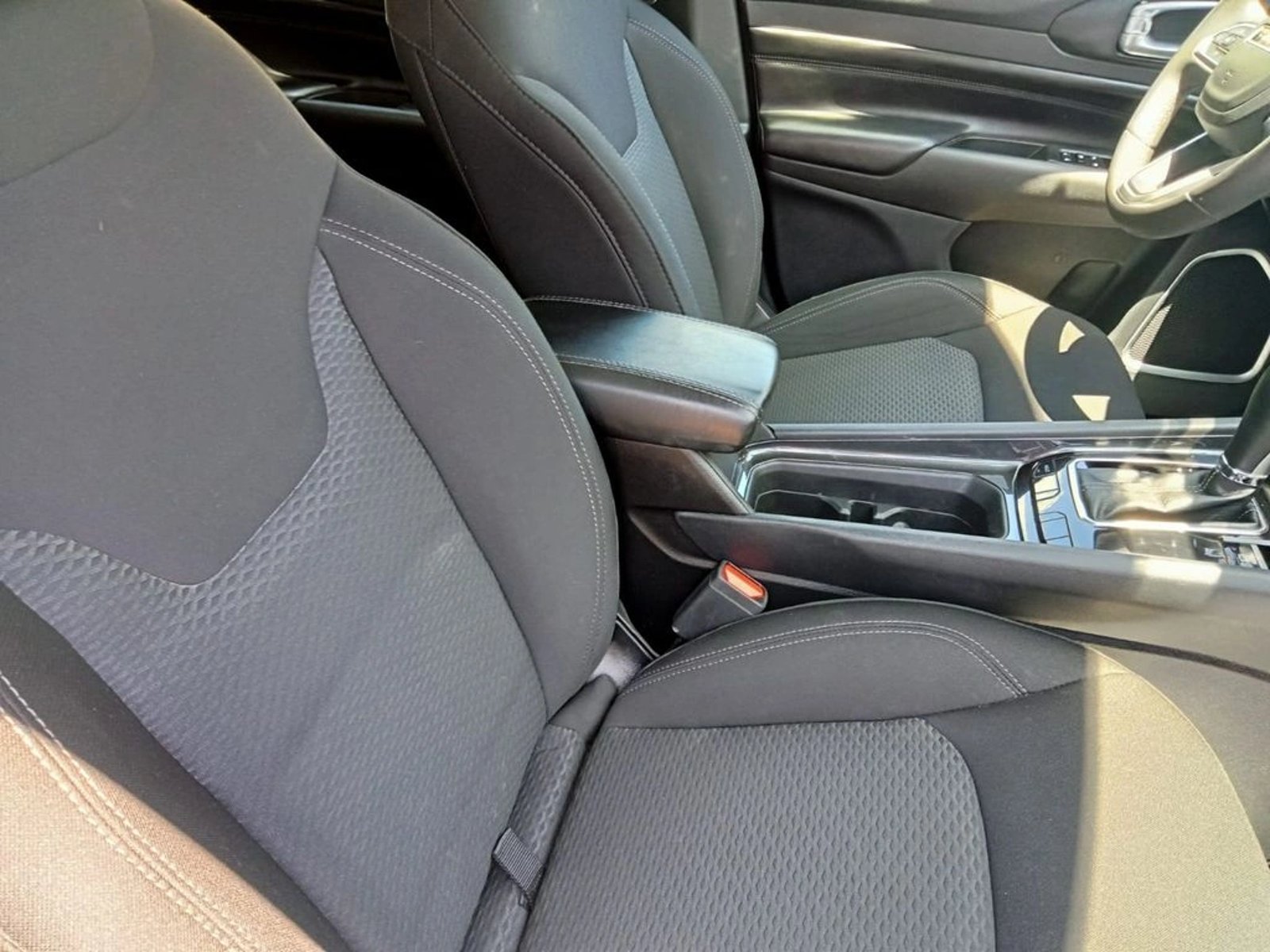 JEEP COMPASS SPORT 1.3 AT 4x2 2023 - Imagen 14 de 20