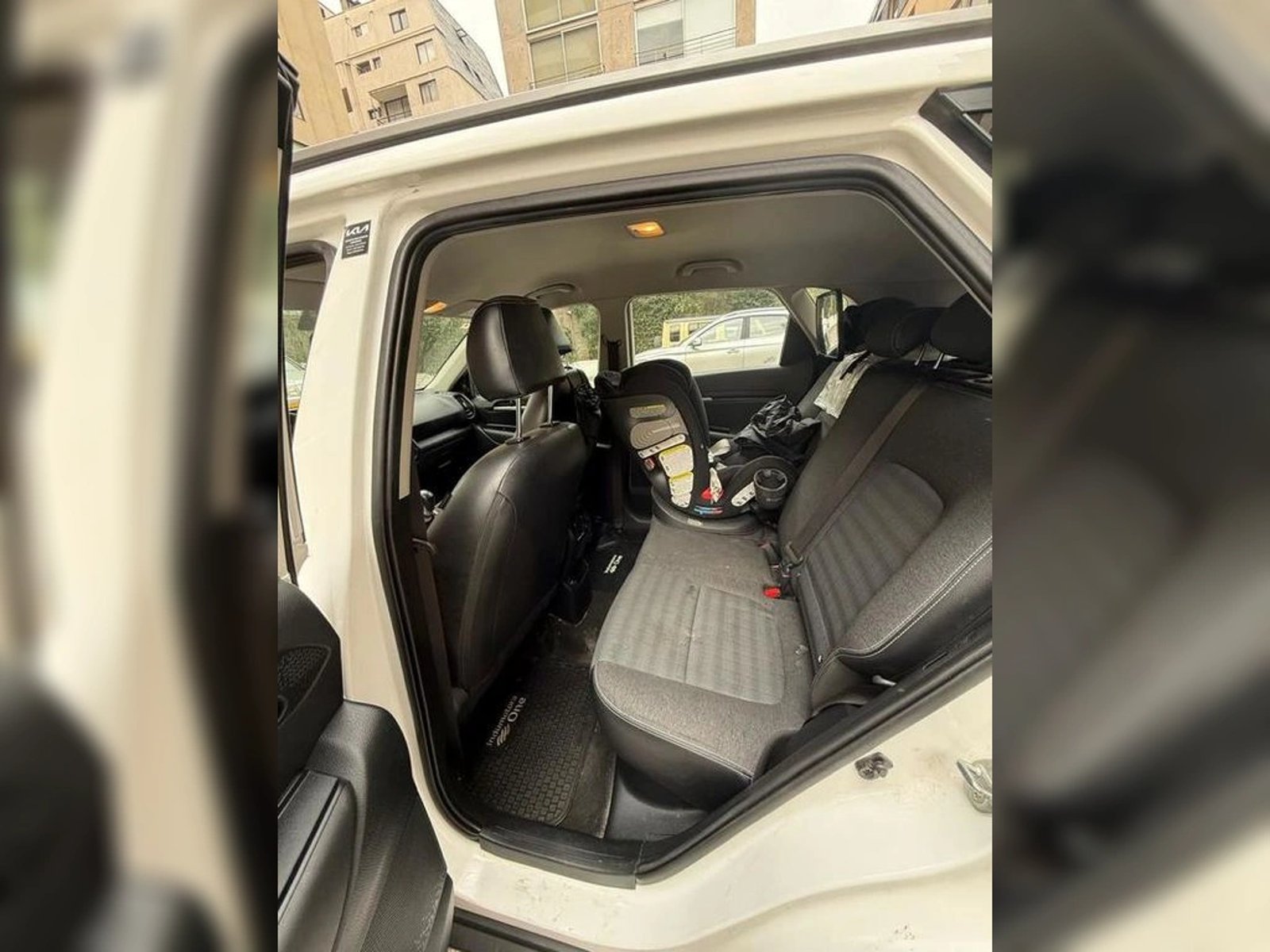 Kia SONET EX 1.5 2023 - Imagen 5 de 5