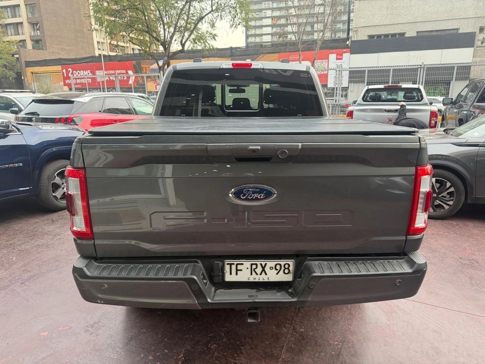 Ford F-150 5.0 LARIAT SPORT CC DOB. CAB. 4X4 AT 4P 2024 - Foto 5 de 14