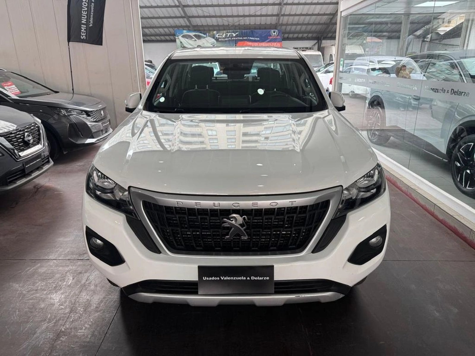 Peugeot LANDTREK Active BlueHDi 180 4x4 AT 2025 - Foto 2 de 13