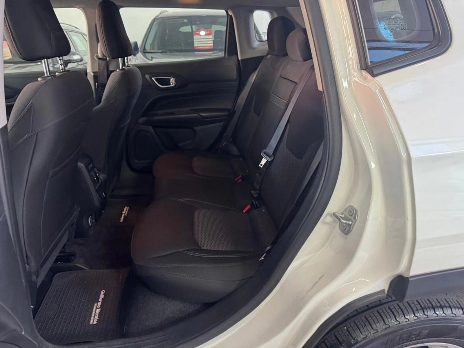JEEP COMPASS SPORT 1.3 AUT 2023 - Imagen 9 de 16