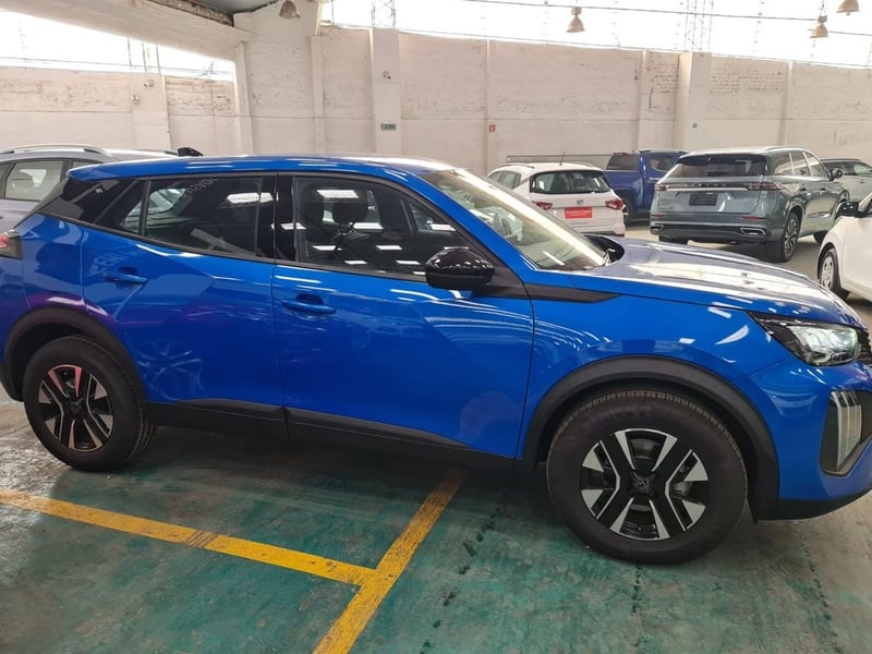 Peugeot 2008 MCA Active Puretech 130 2025 - Imagen 8 de 14
