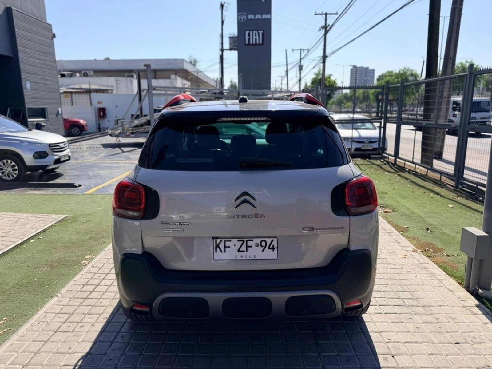 Citroën C3 AIRCROSS 1.2 PURETECH SHINE 4X2 110 S&S 6AT 5P 2018 - Foto 5 de 11