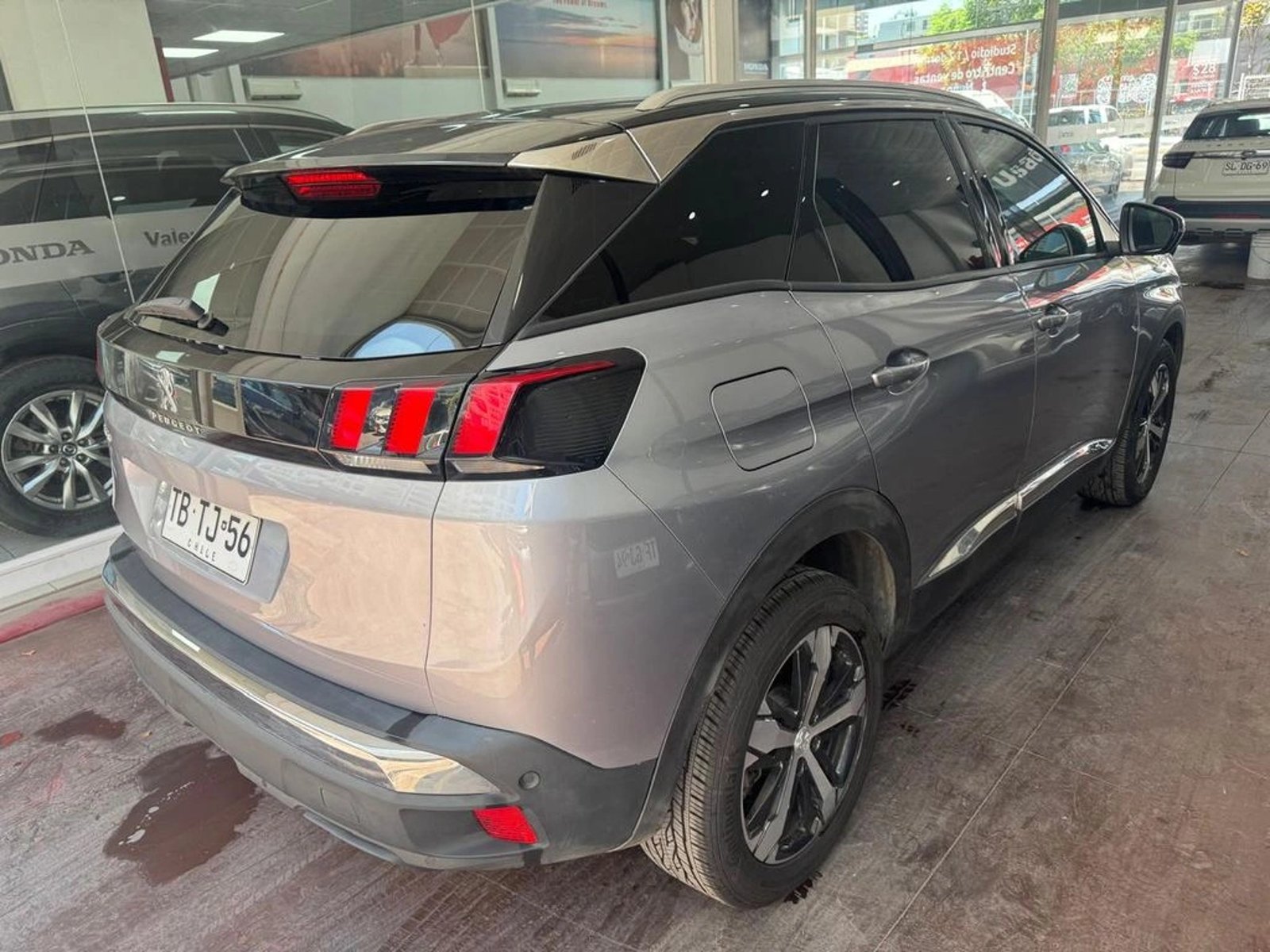 Peugeot 3008 Allure Pack THP 165 EAT6 2024 - Foto 4 de 13