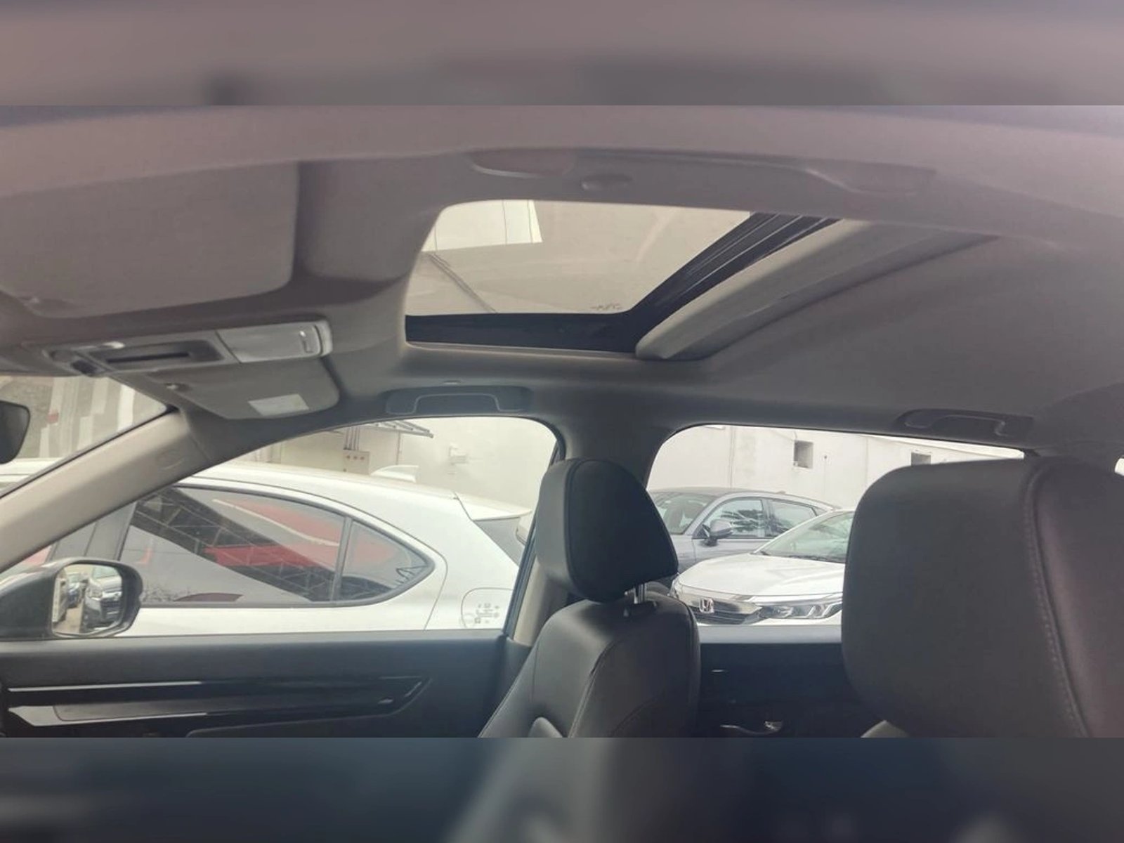 Honda CR-V Touring 1.5 Turbo 4x4 CVT 2023 - Imagen 9 de 10