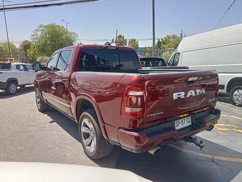 RAM 1500 LIMITED 5.7 AUT 2023 - Imagen 6 de 14